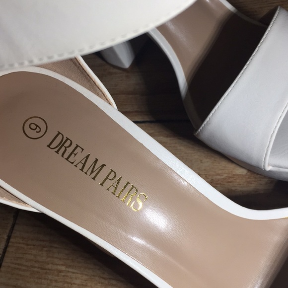 Dream Pairs Women’s White Platforms Sz 9 - Picture 6 of 7